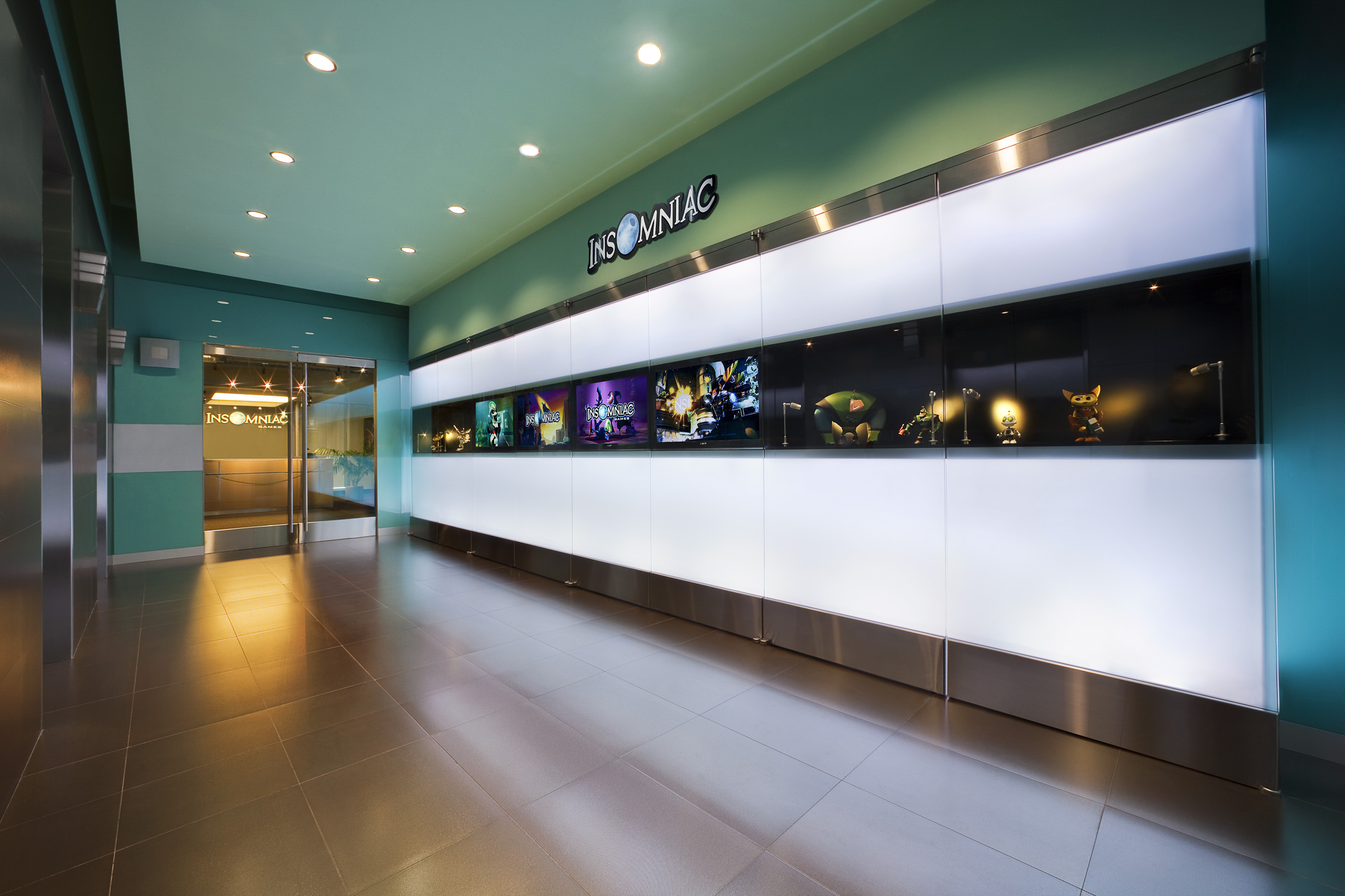 INSOMNIAC GAMES